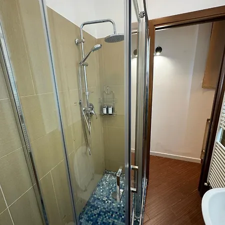 Mondello Suite Apartment Guest house