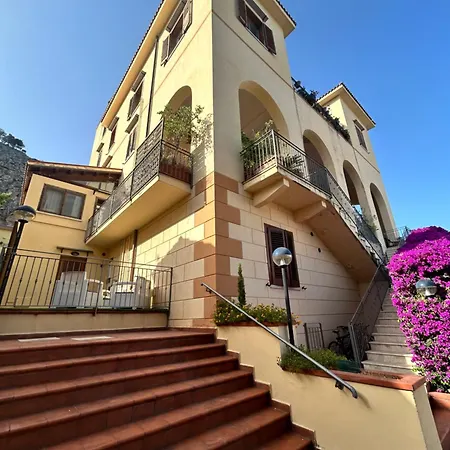 Mondello Suite Apartment Pensionat Mondello