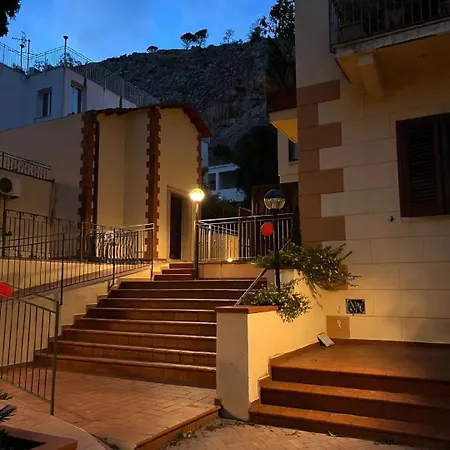 Mondello Suite Apartment 3* 蒙德罗