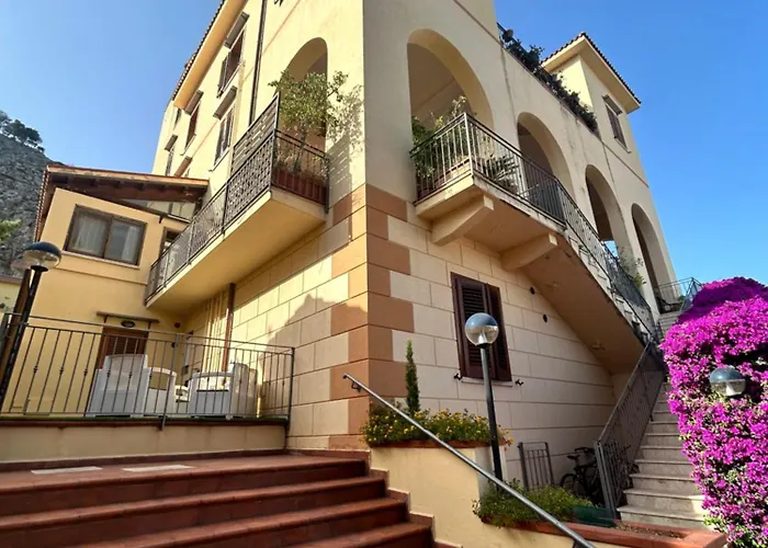 Mondello Suite Apartment ゲストハウス モンデッロ