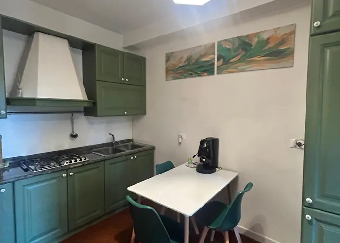 ゲストハウス Mondello Suite Apartment 3*