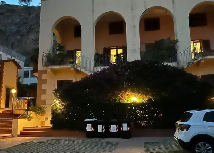 Mondello Suite Apartment 3*
